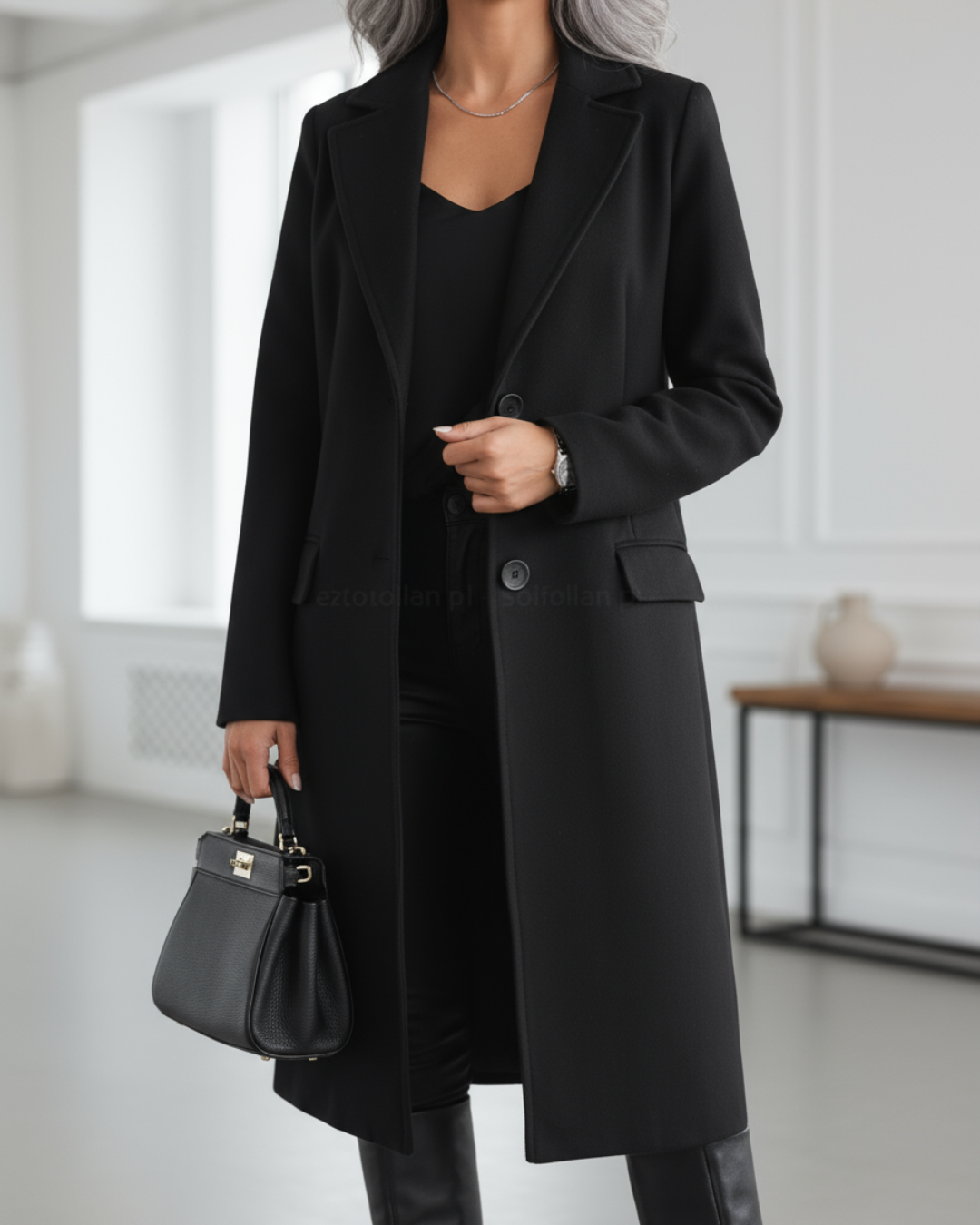 Judith | Elegant Long Wool Coat