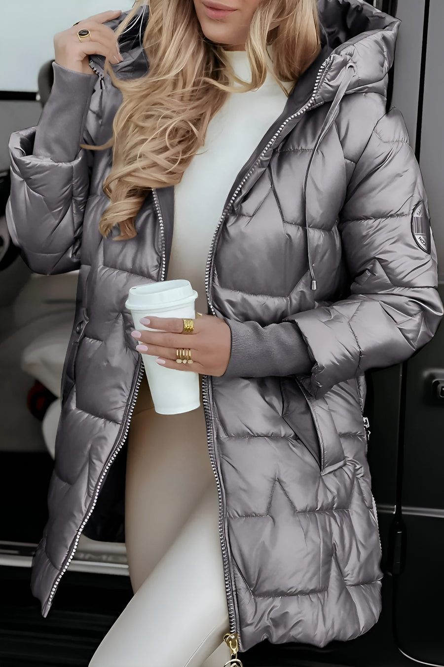 Elegant Winter Coat With Hood And Padding